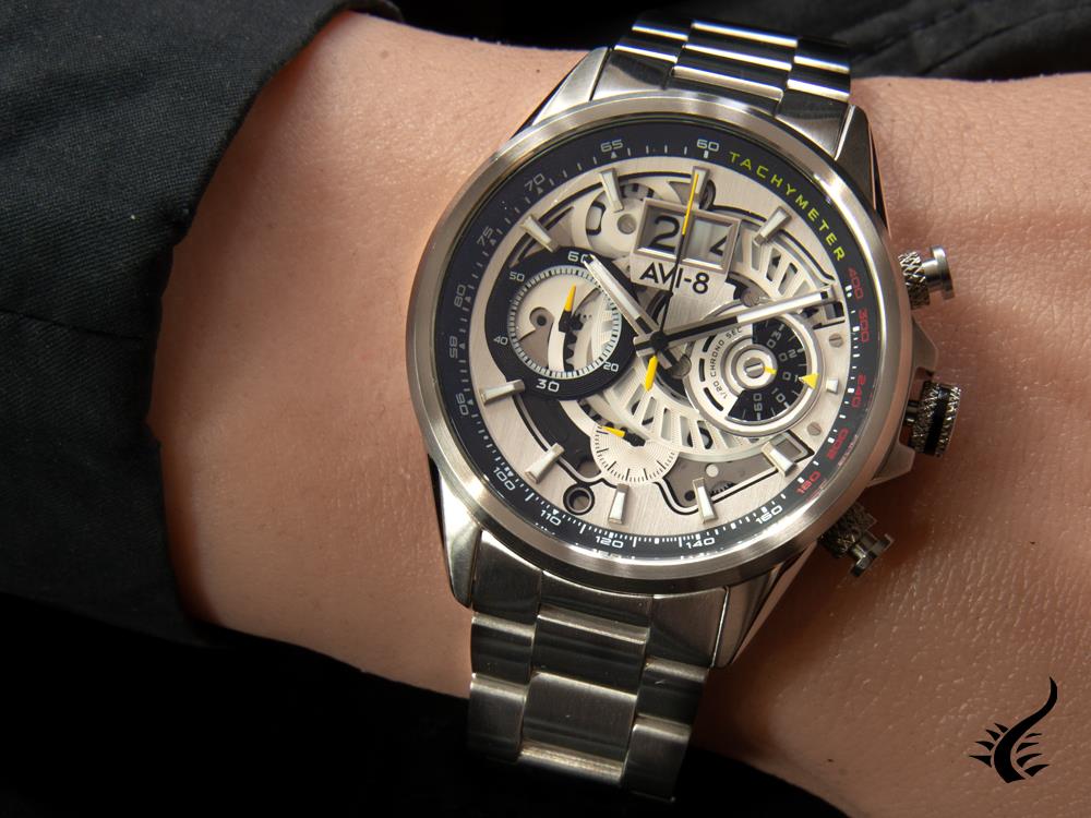 Montre à quartz chronographe AVI-8 Hawker Harrier Matador en acier argenté et ivoire