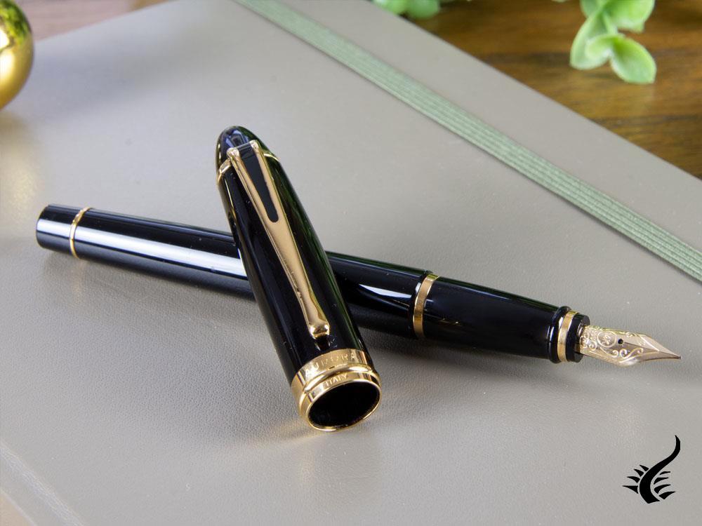 Aurora Ipsilon Fountain Pen, Resin, Black, B12N