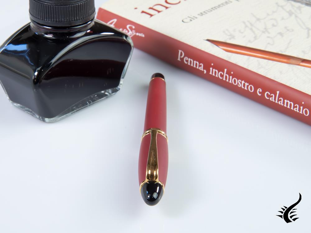 Aurora Ipsilon Matt Fountain Pen, Resin, Red, Gold Trim, B10-DX