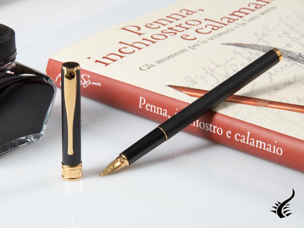 Aurora Magellano Fountain Pen, Resin, Gold plated, Black A12