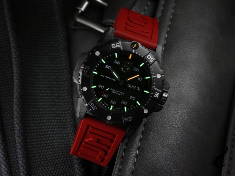 Montre automatique Luminox Master Carbon Seal série 3860, SW 220-1, noire, XS.3875