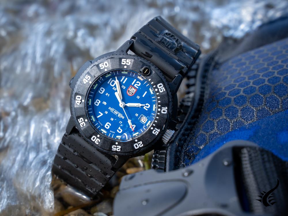 Montre Luminox Navy Seal 3000 EVO Series bleu marine, 43 mm, 20 atm, XS.3003.EVO