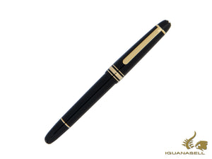 Montblanc Meisterstück Classique Fountain Pen,  Gold trim