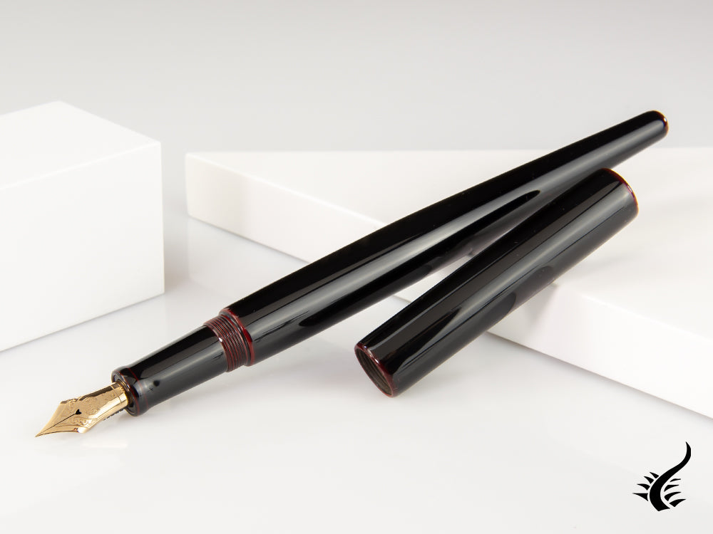 Nakaya Desk Fountain Pen, Kuro Tamenuri, Ebonite and Urushi lacquer