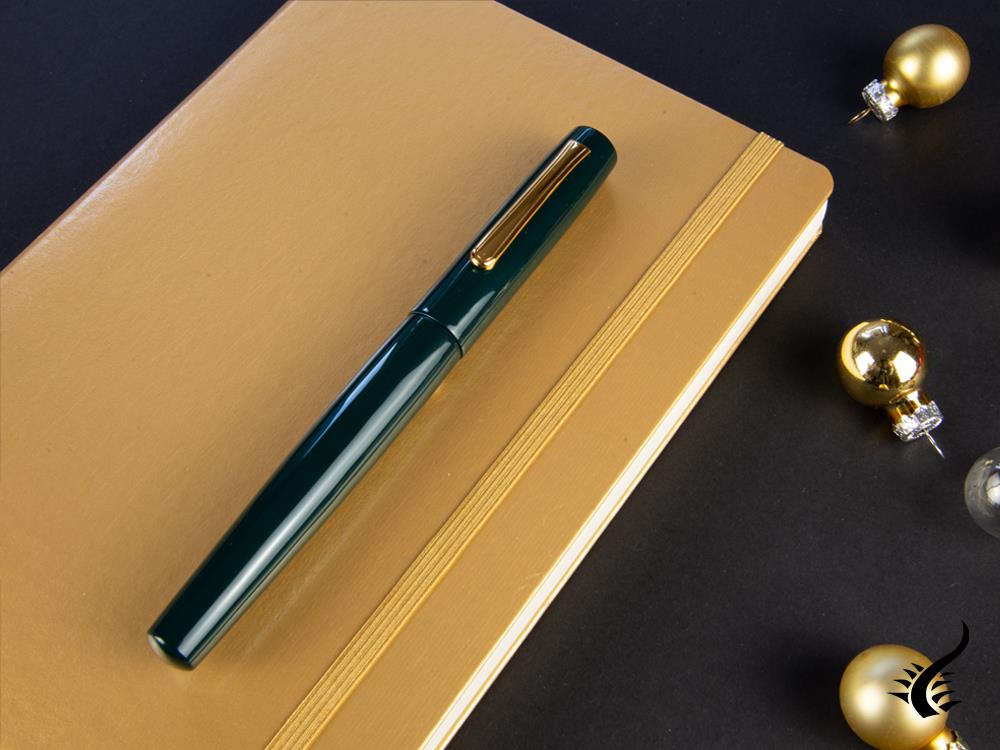 Nakaya Neo-Standard Fountain Pen, Midori, Ebonite and Urushi, 14k Gold