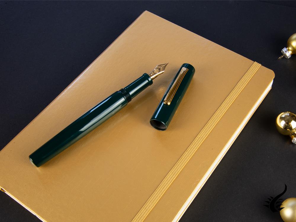 Nakaya Neo-Standard Fountain Pen, Midori, Ebonite and Urushi, 14k Gold