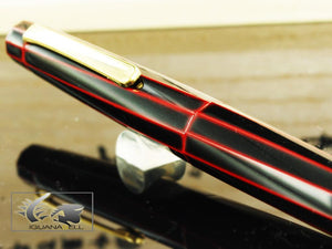 Nakaya Writer Fountain Pen, Kuro Tamenuri, Ebonite and Urushi lacquer