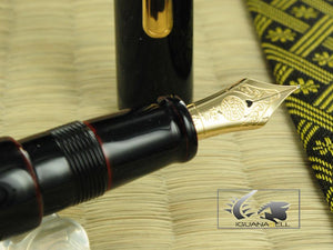 Nakaya Writer Fountain Pen, Kuro Tamenuri, Ebonite and Urushi lacquer