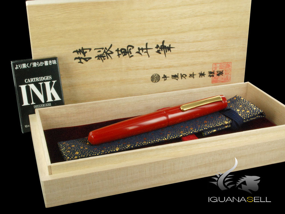 Nakaya Writer Piccolo Shu Fountain Pen, Ebonite Urushi lacquer