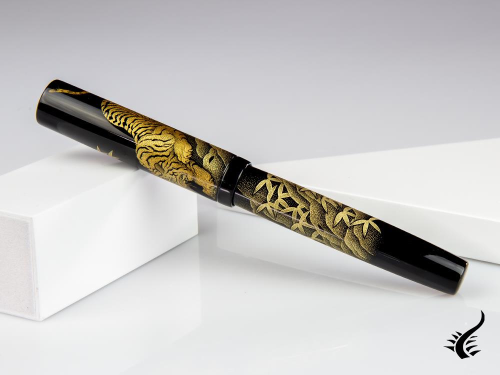 Namiki Chinkin Tiger Fountain Pen, Urushi lacquer, Gold trim