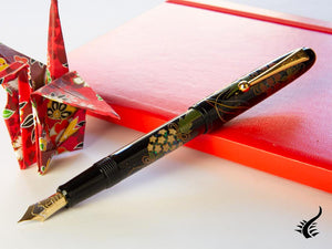 Namiki Yukari Kusu Dama Fountain Pen, Maki-e, Gold trim, FN-10M-KU