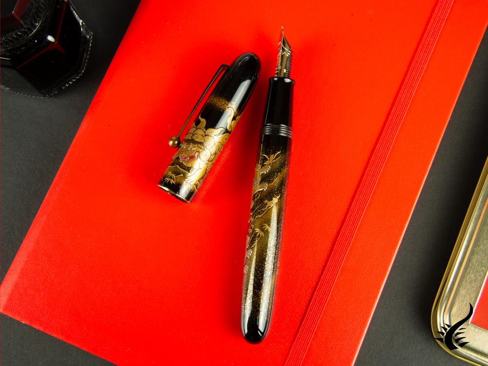 Stylo plume Namiki Yukari Royale Lionne et ses petits, laque Urushi