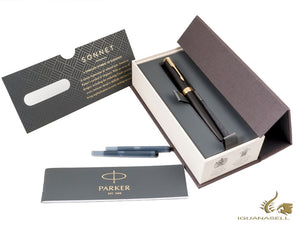 Parker Sonnet Fountain Pen, Lacquer, Gold Trim, Black, 1931517