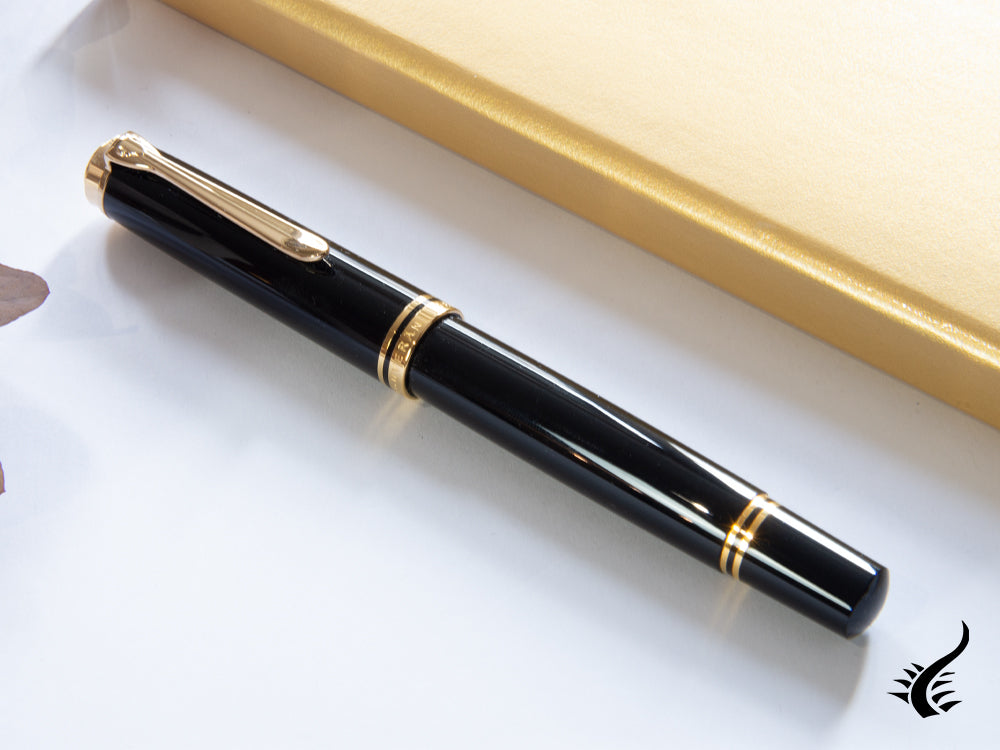 Stylo plume Pelikan M800, résine noire, garniture dorée, plume 18 carats, 995571