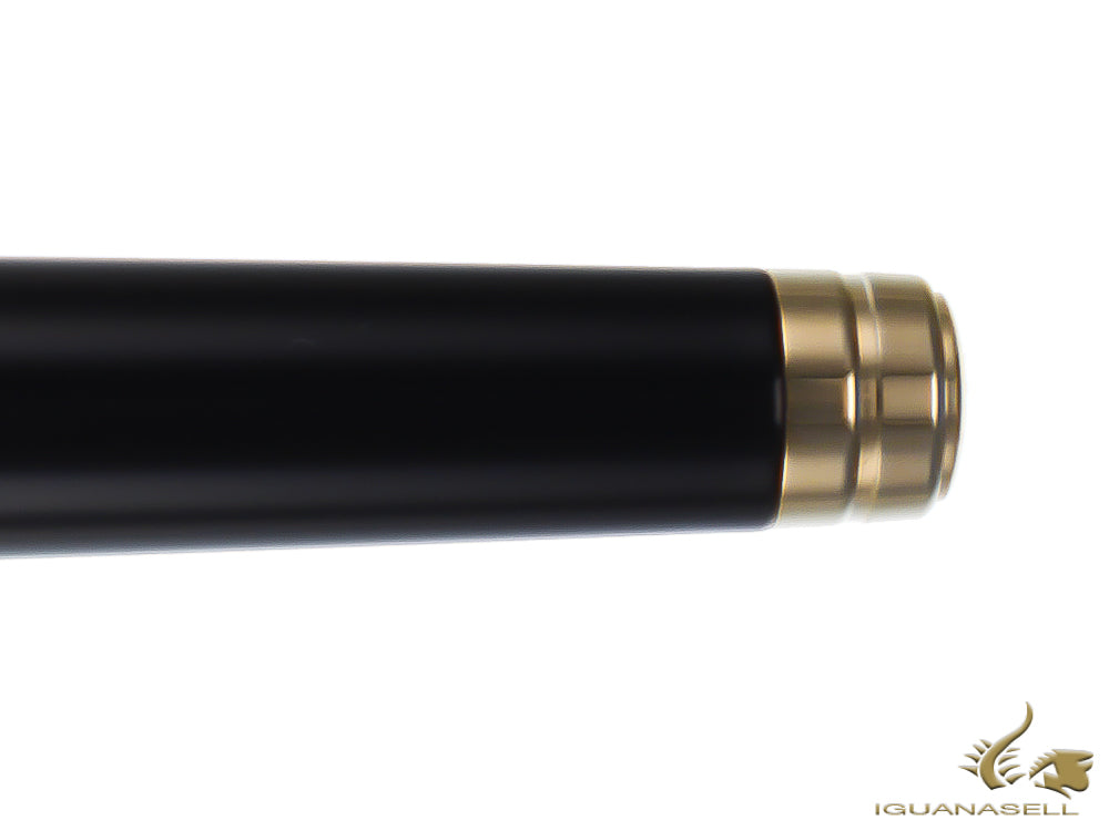 S.T. Dupont New Line D Medium  Fountain Pen, Lacquer, Black, Gold trim