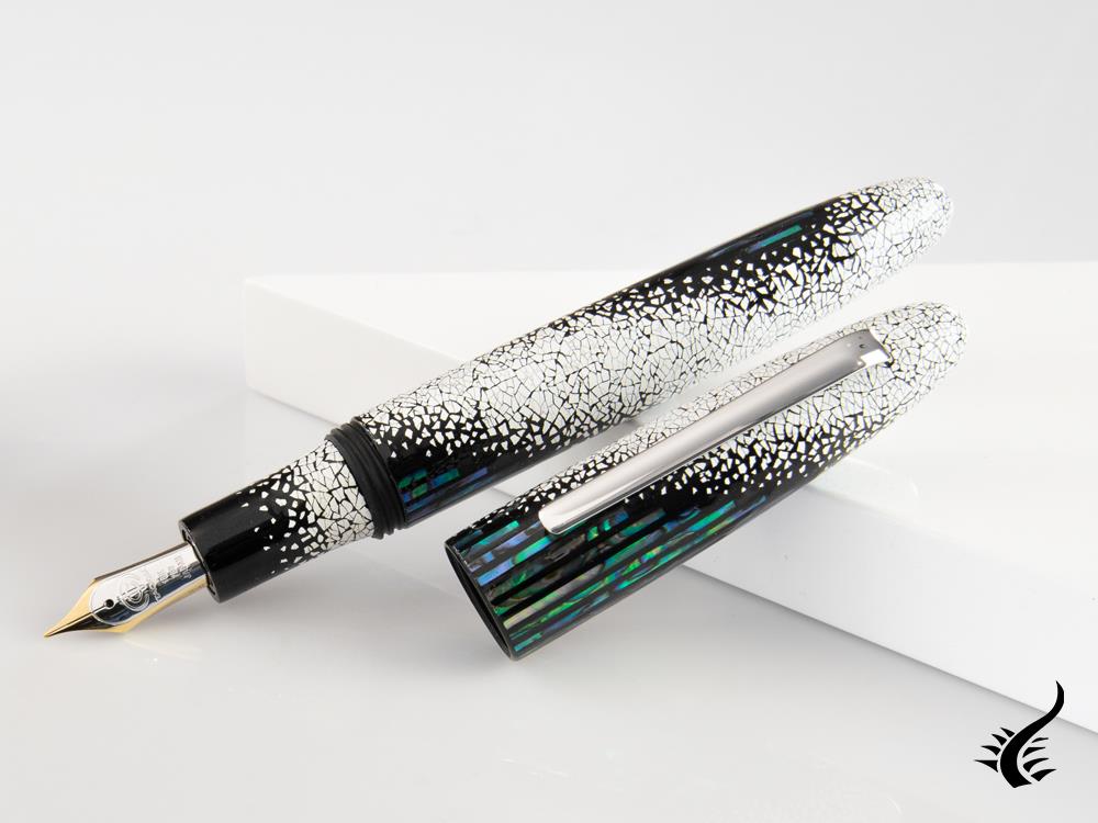 Taccia Miyabi Maki-e Winter's Breath Fountain Pen, Limited Edition