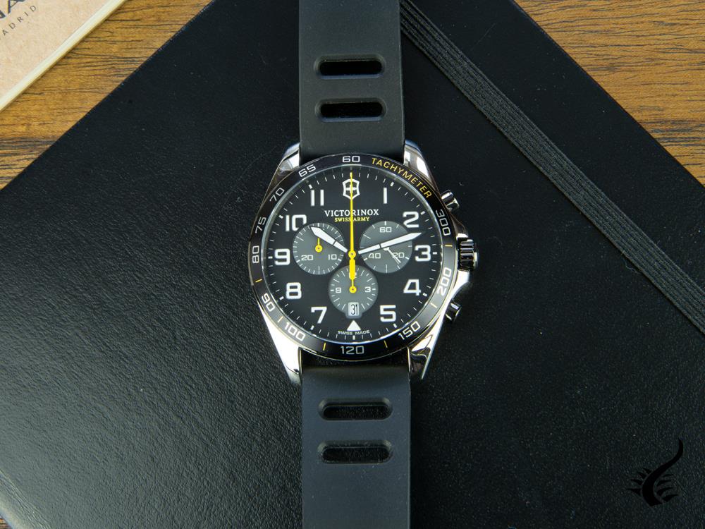 Montre à quartz Victorinox Fieldforce Sport Chrono, noire, 42 mm, V241892