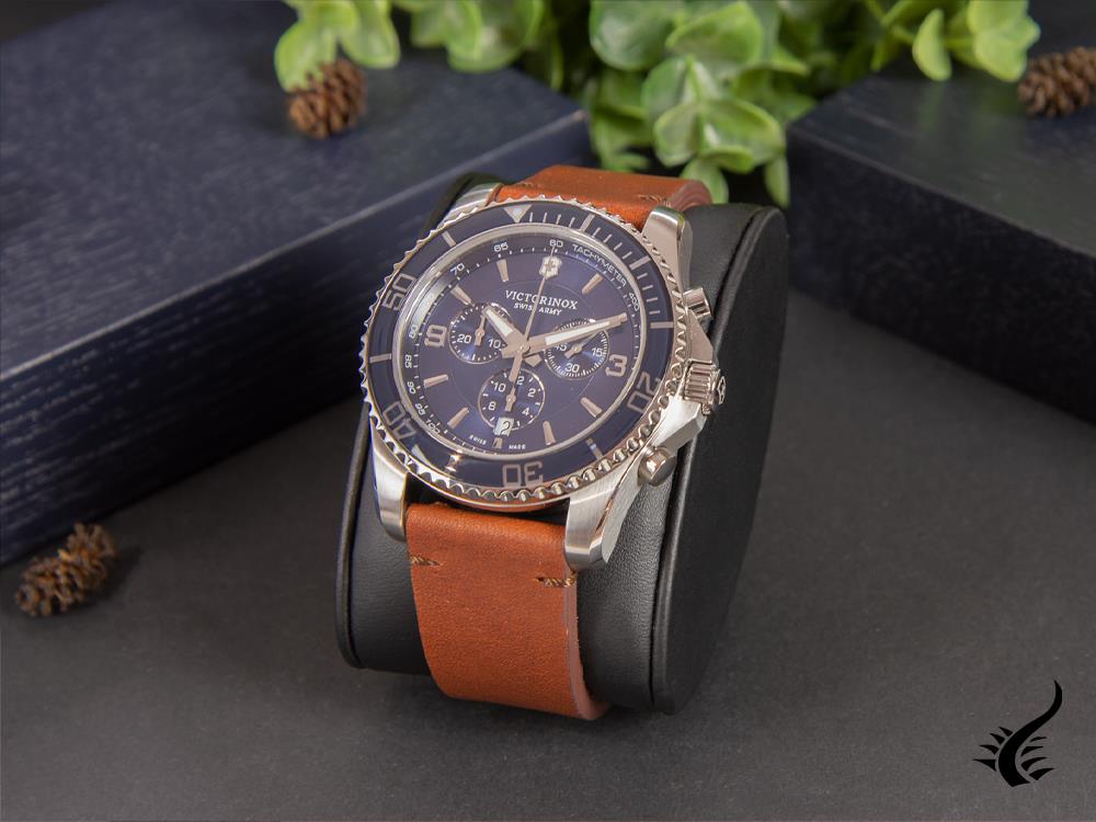 Montre chronographe à quartz Victorinox Maverick, bleu, 43 mm, V241865