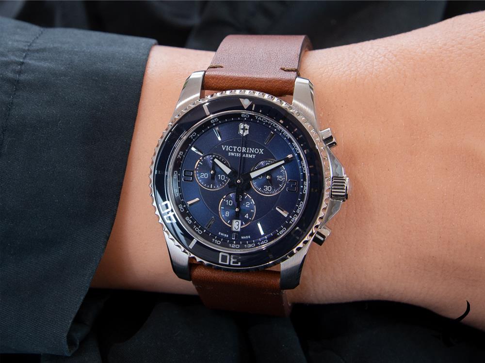 Montre chronographe à quartz Victorinox Maverick, bleu, 43 mm, V241865